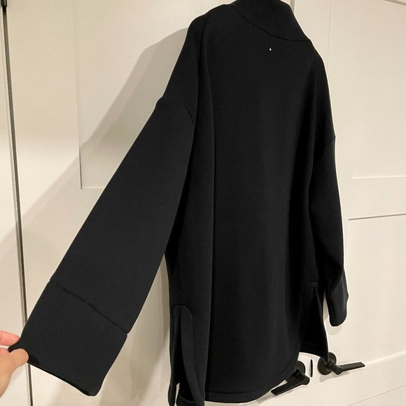 Cuyana Fleece Highlow Jacket - Picture 4 of 10